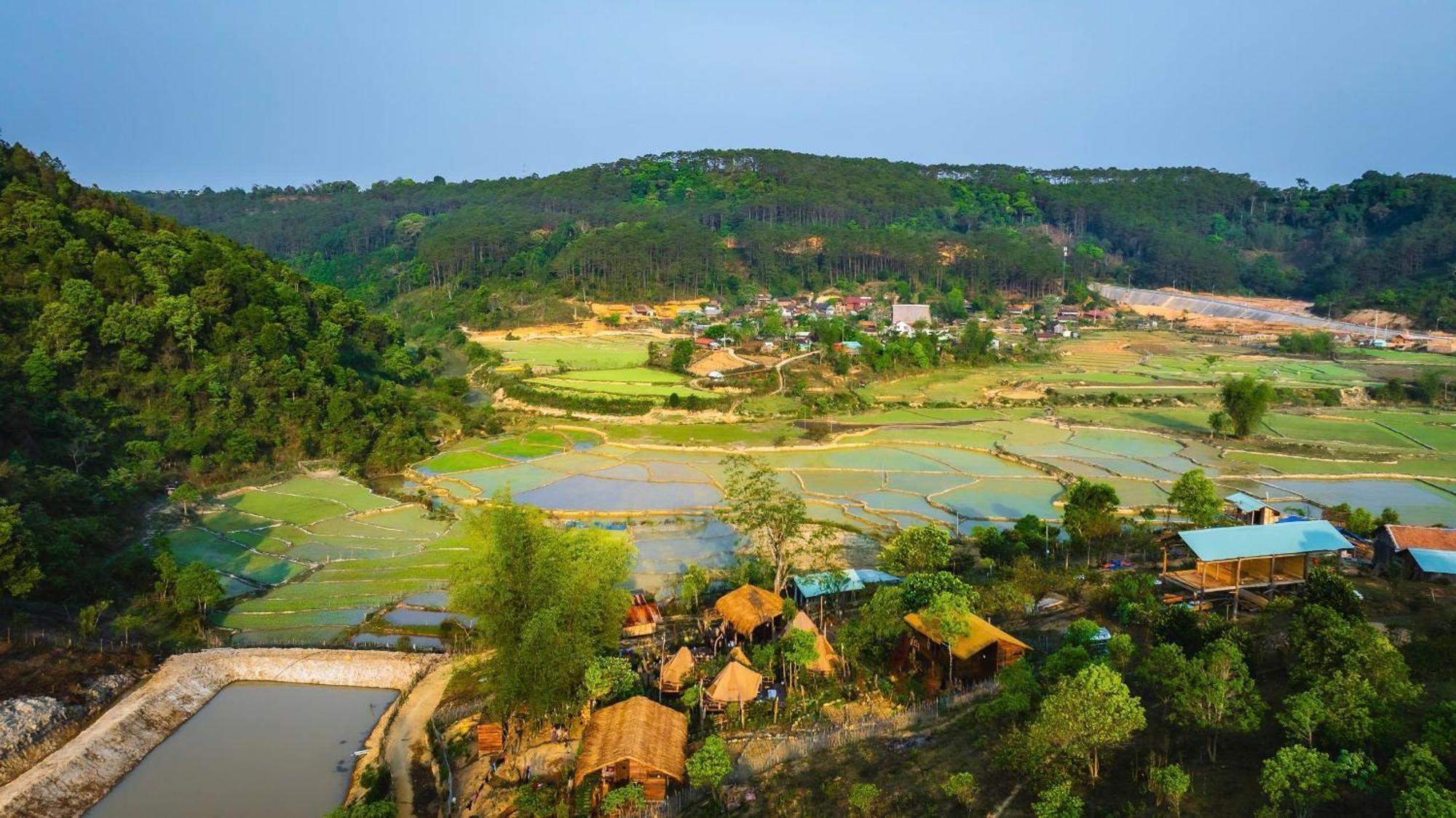 Nha Trong Ban - Homestay Mang Den Kon Von Kla Exteriér fotografie